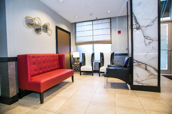 Pointe Plaza Hotel image 3